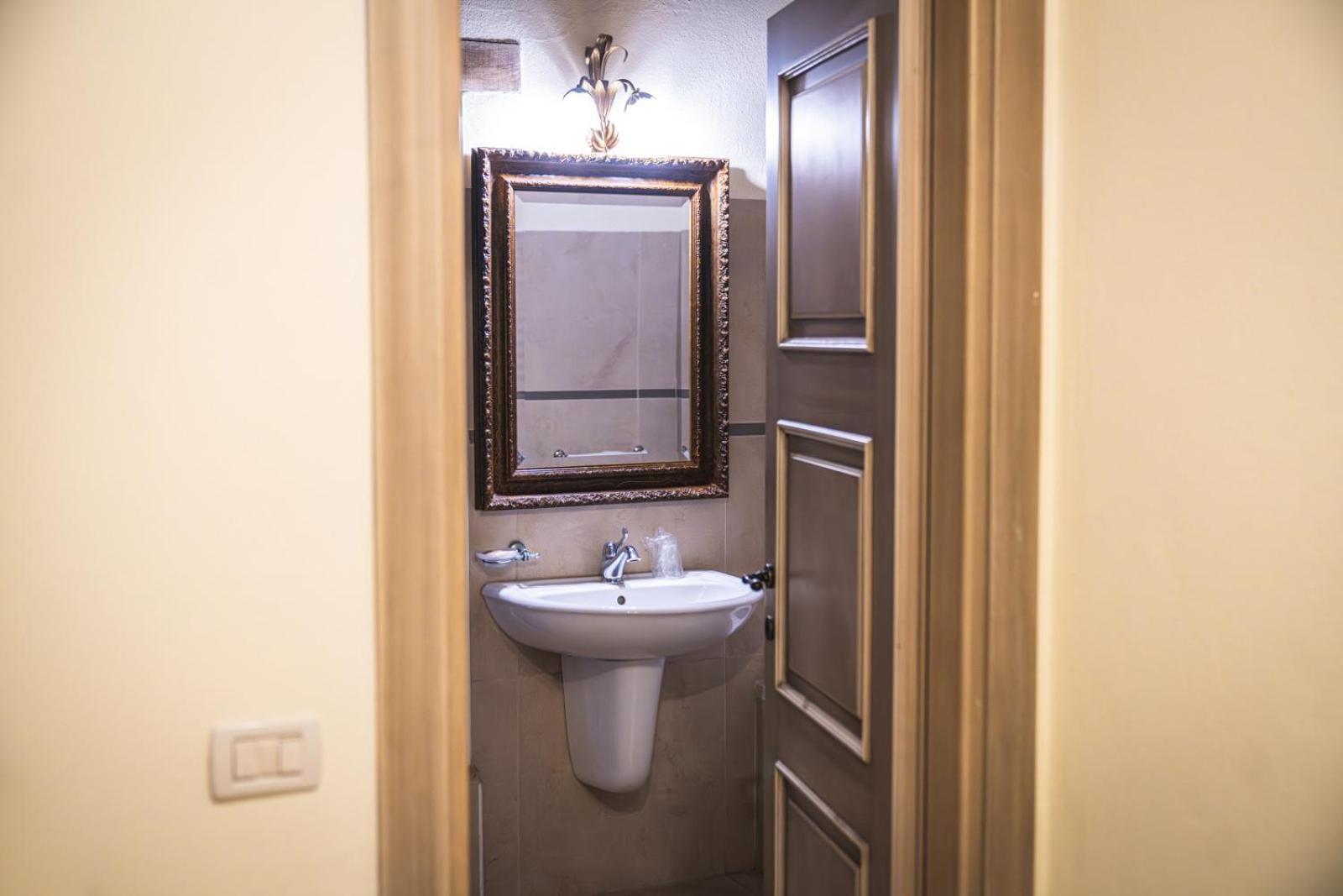Hotel La Tavola Rotonda Cortemaggiore Habitación foto