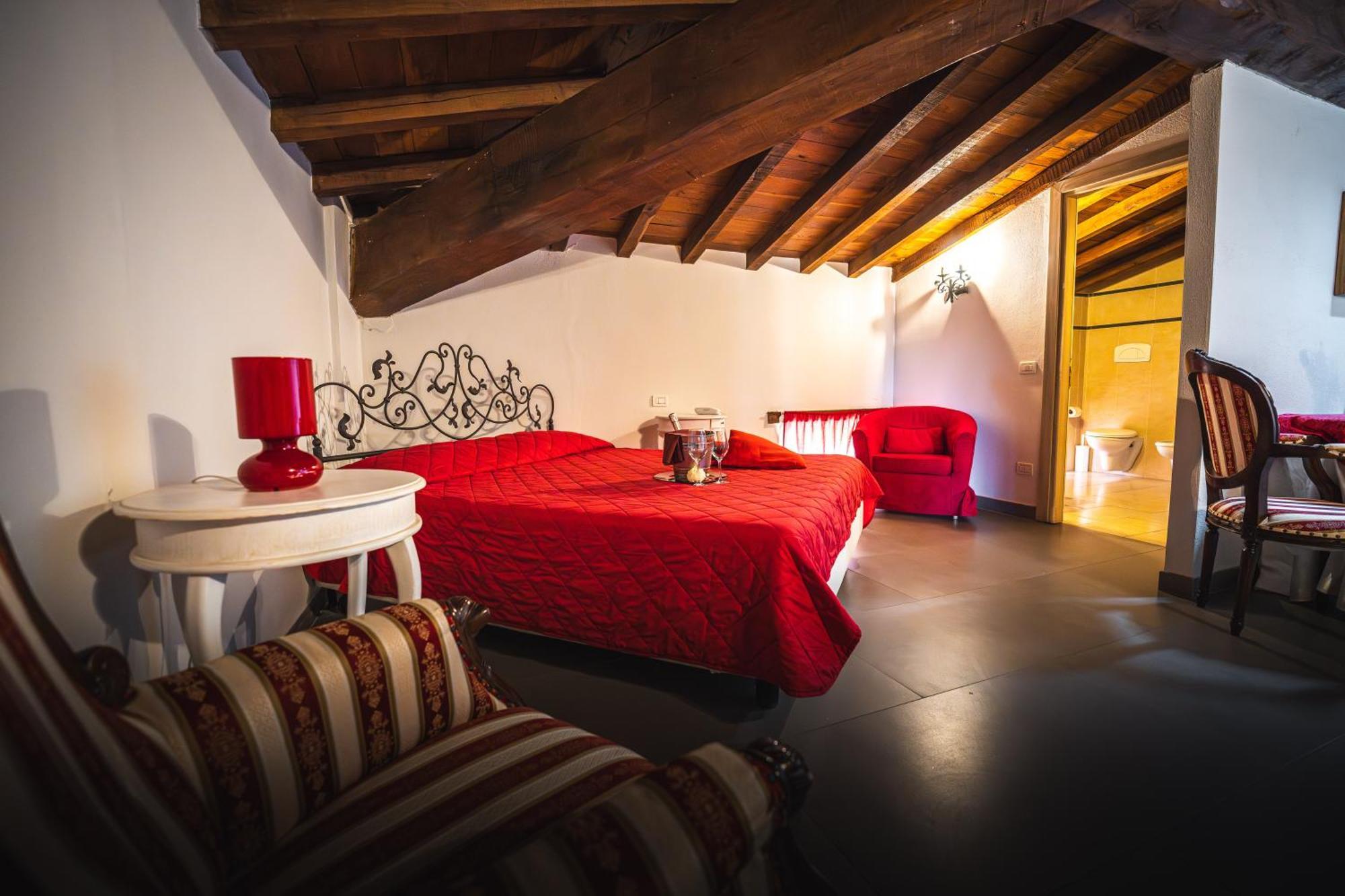 Hotel La Tavola Rotonda Cortemaggiore Habitación foto