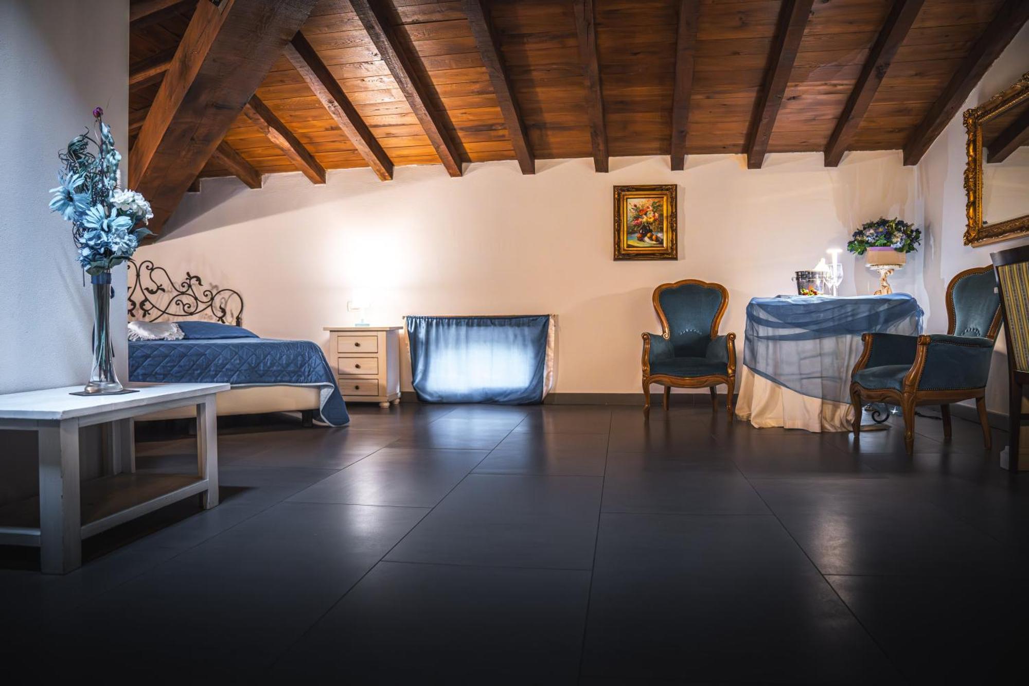 Hotel La Tavola Rotonda Cortemaggiore Habitación foto